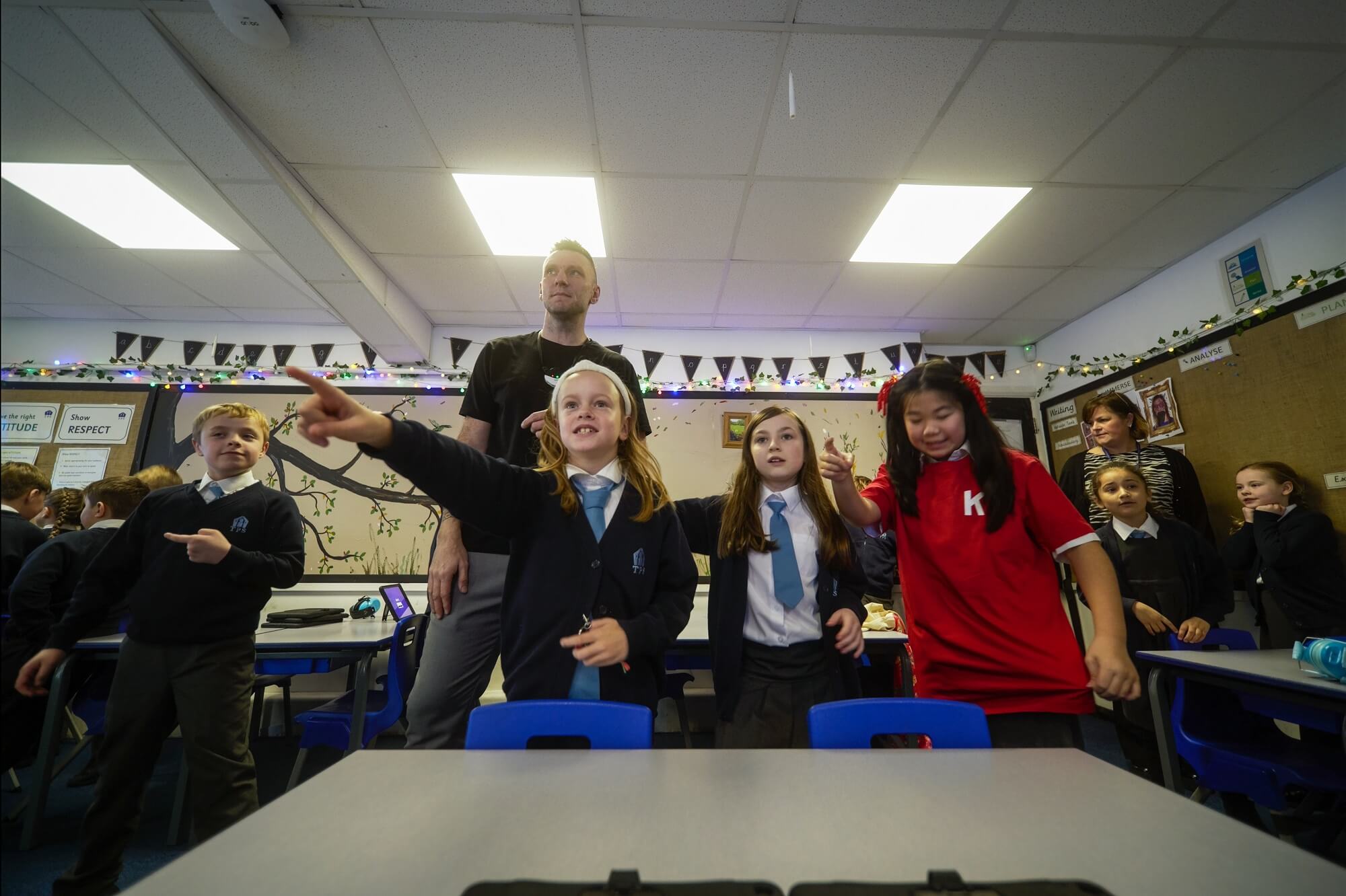 Tottington Primary School students playing Kahoot! in a classroom